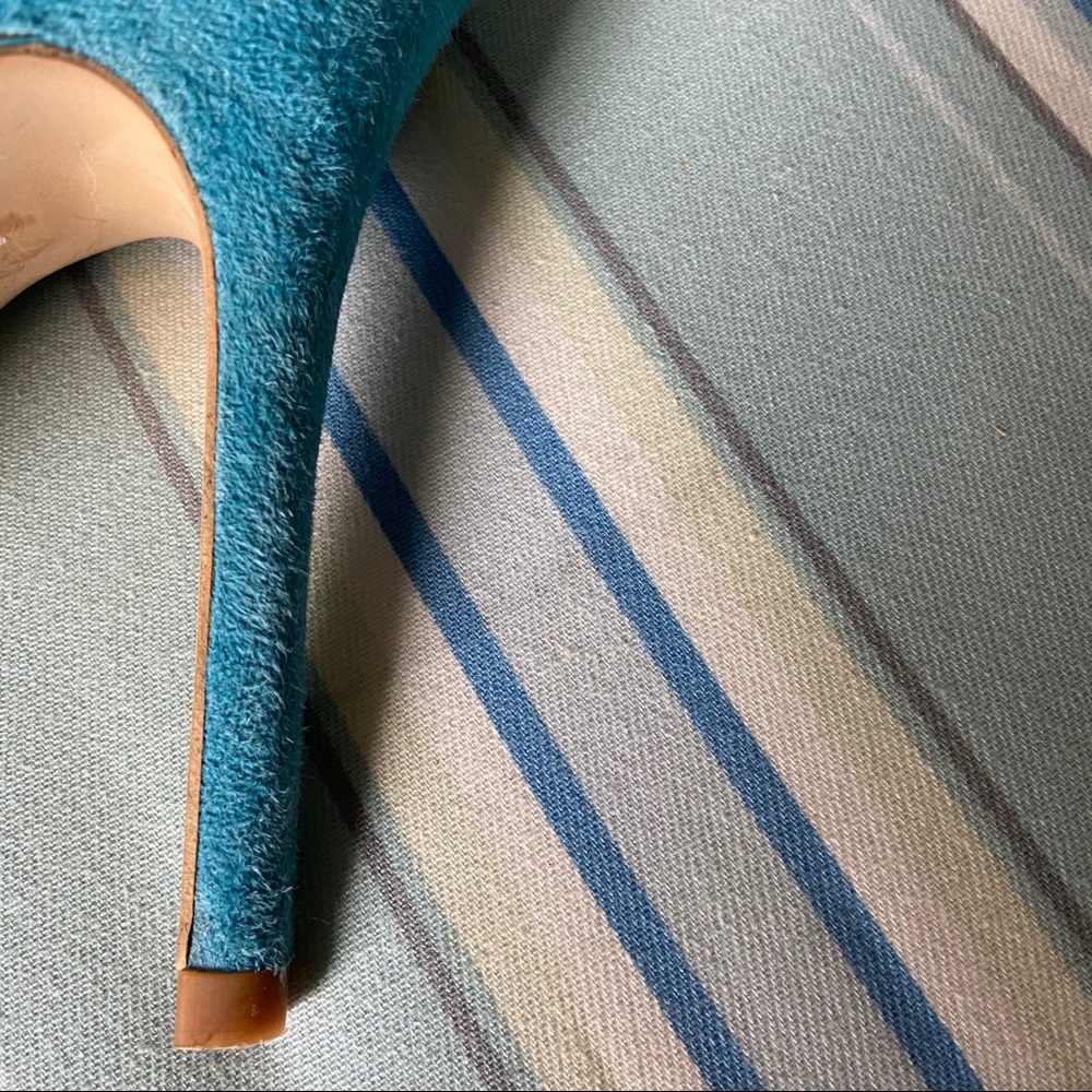 Almost new gorgeous pair of Topshop suede stiletto pumps. - Picture 7 of 7
